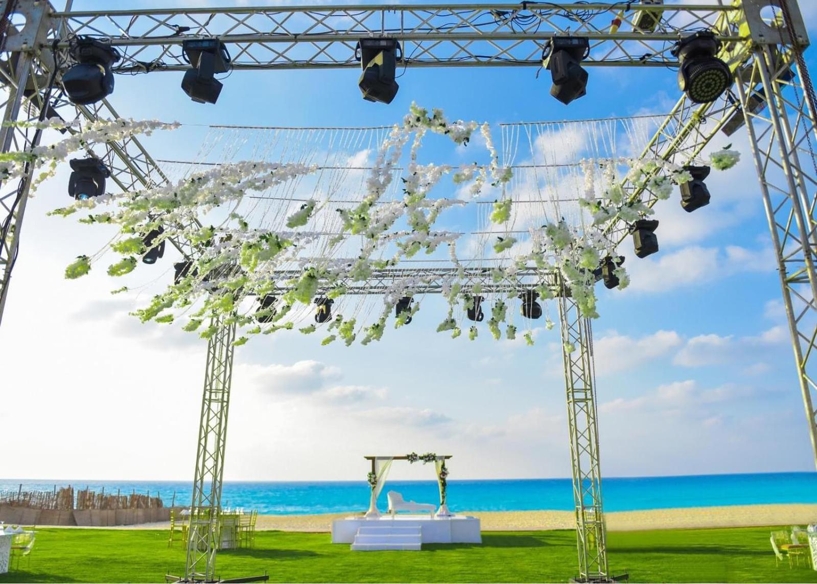 Borg El Arab Beach Resort Dış mekan fotoğraf A wedding canopy