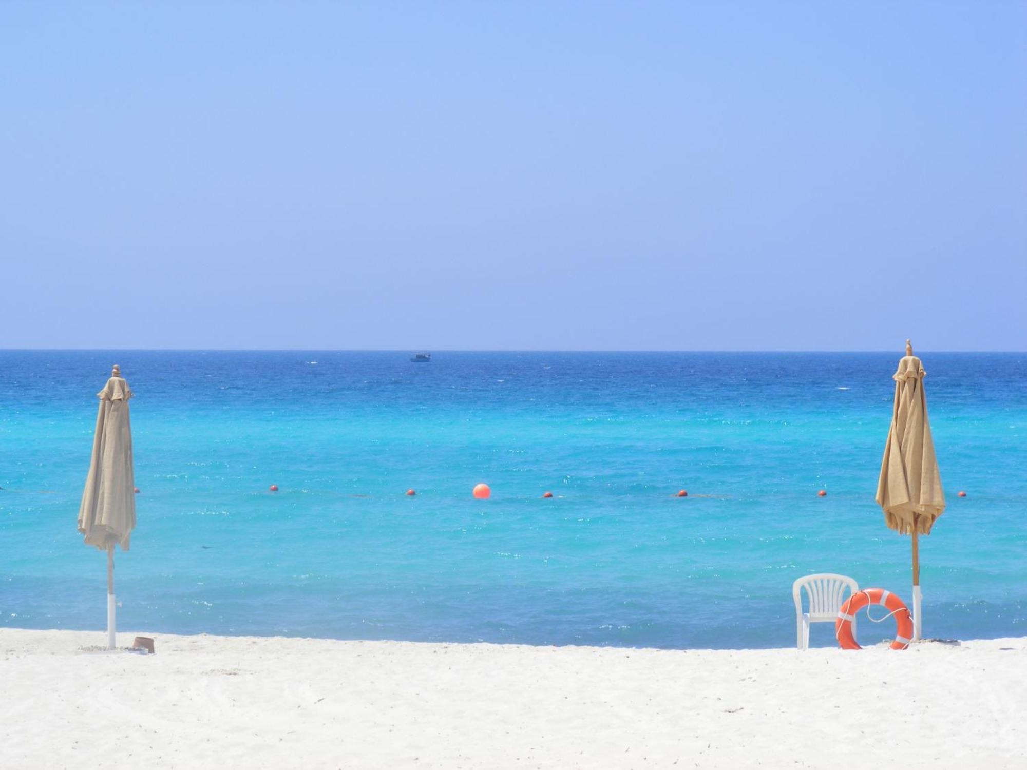 Borg El Arab Beach Resort Dış mekan fotoğraf The beach of Vai