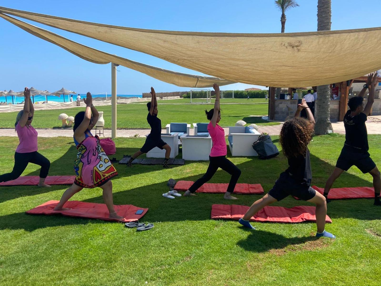 Borg El Arab Beach Resort Dış mekan fotoğraf A yoga class in Egypt